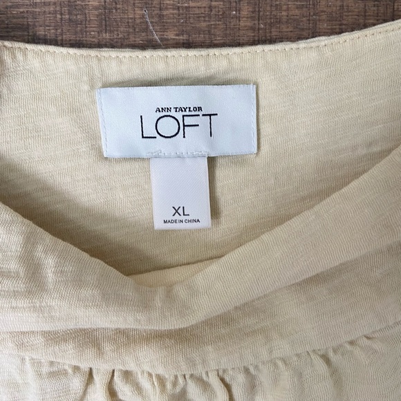 ANN TAYLOR LOFT PALE YELLOW SHIRT SIZE  XL - Picture 4 of 4